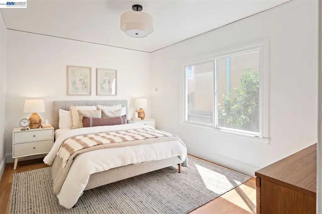 2906 Washington Street Alameda CA 94501