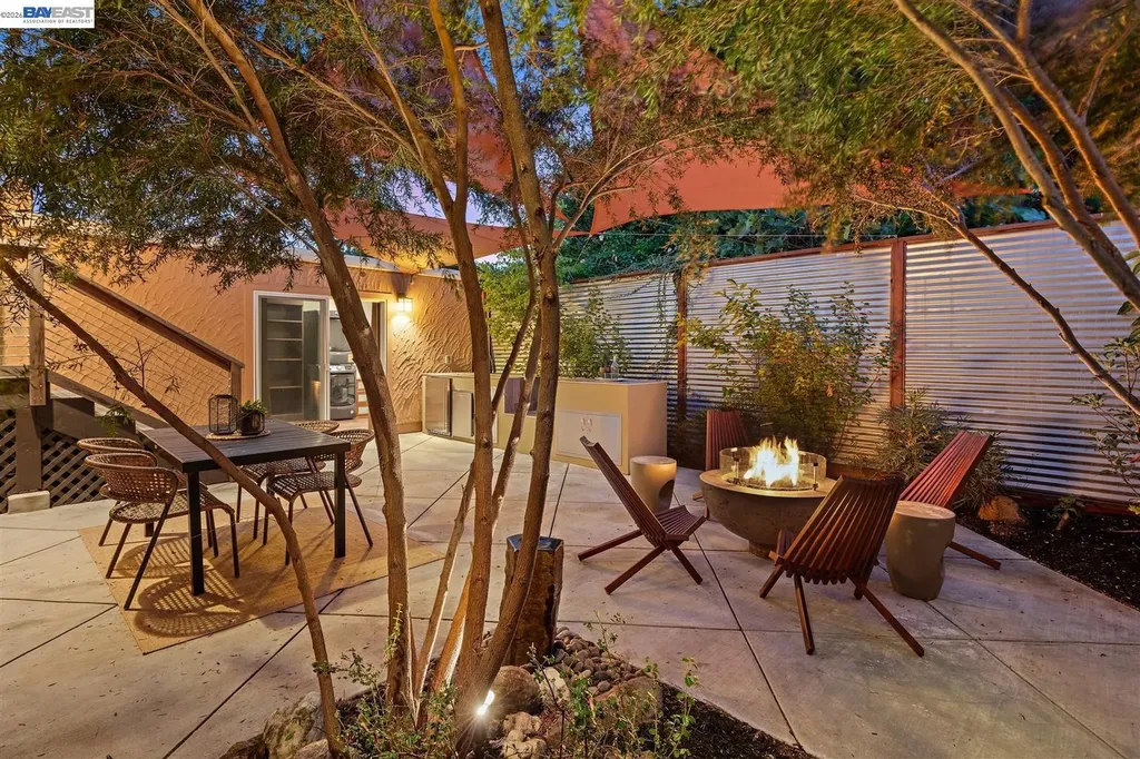 2906 Washington Street Alameda CA 94501