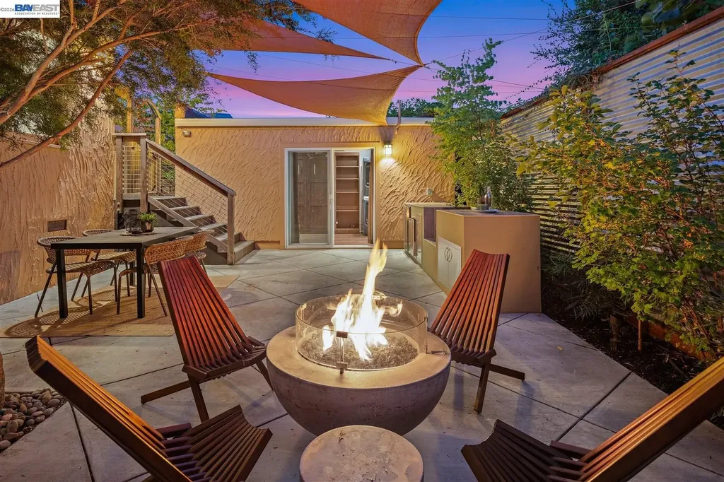 2906 Washington Street Alameda CA 94501