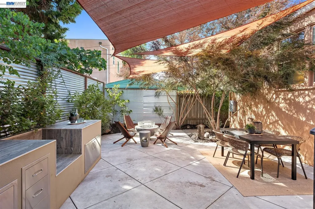 2906 Washington Street Alameda CA 94501