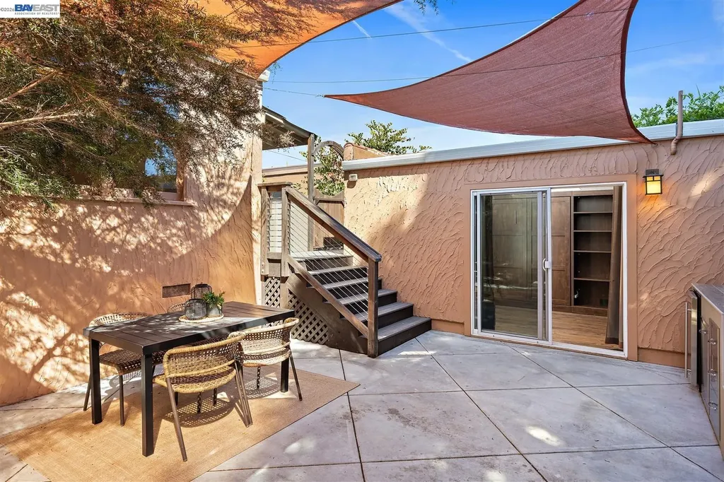 2906 Washington Street Alameda CA 94501