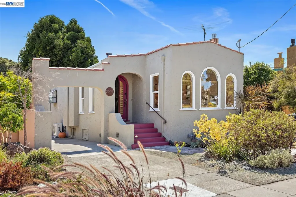 2906 Washington Street Alameda CA 94501