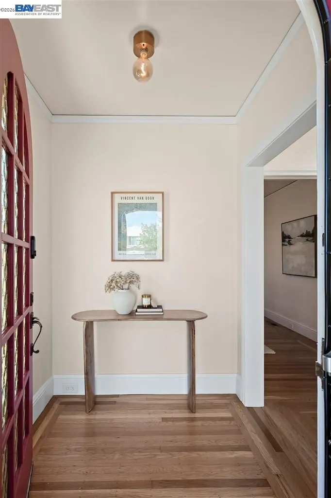 2906 Washington Street Alameda CA 94501