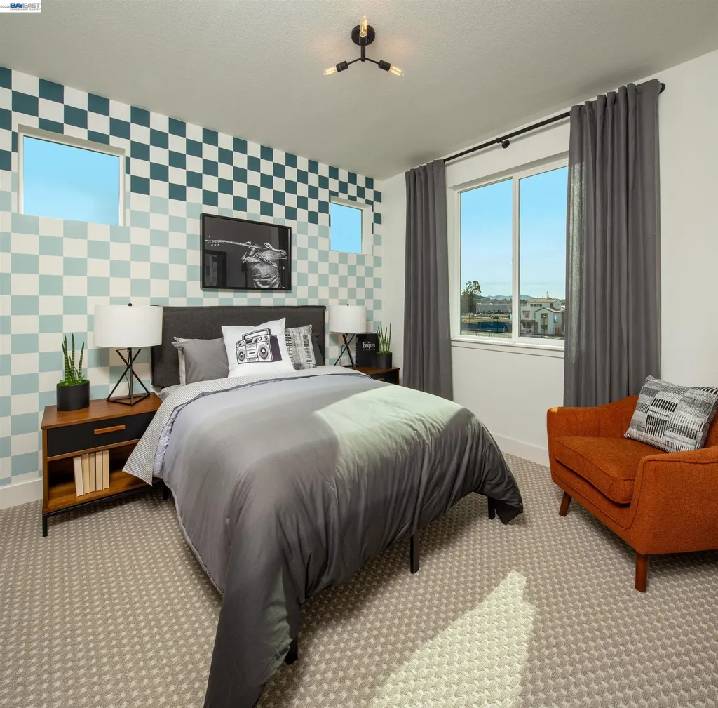 205 Splittail Way Napa CA 94558