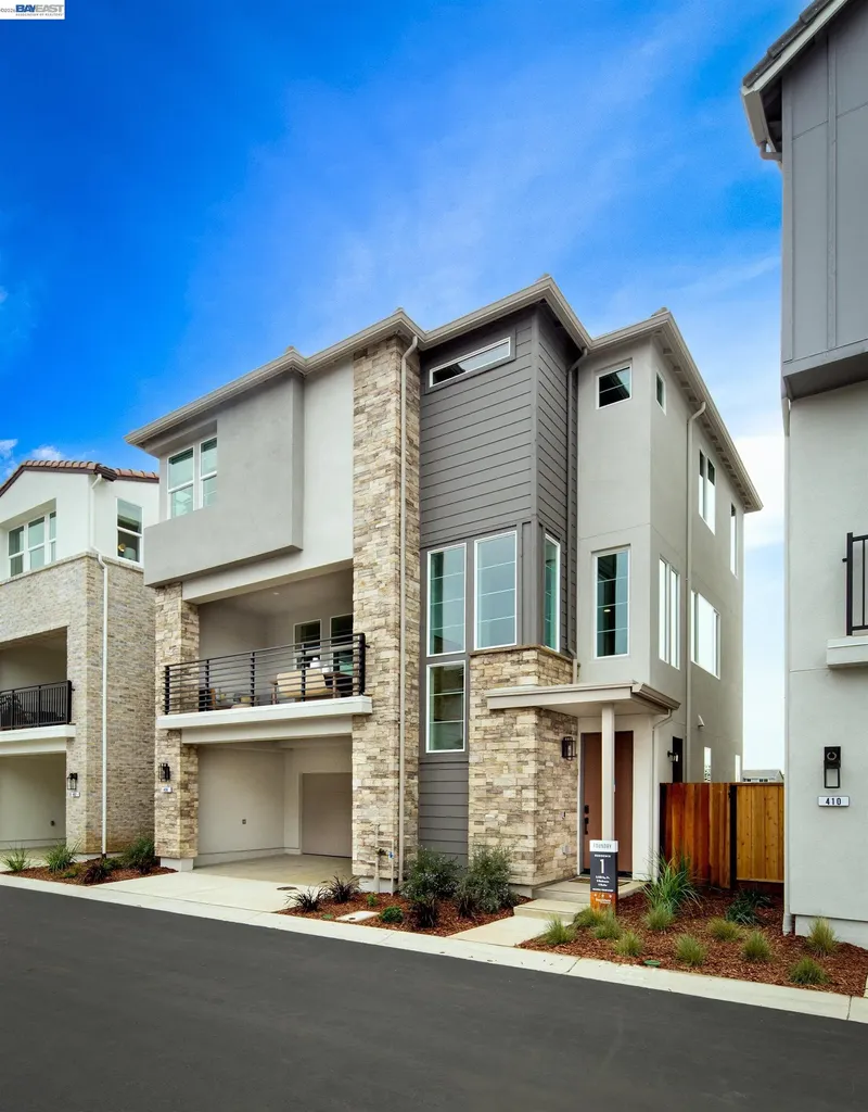205 Splittail Way Napa CA 94558