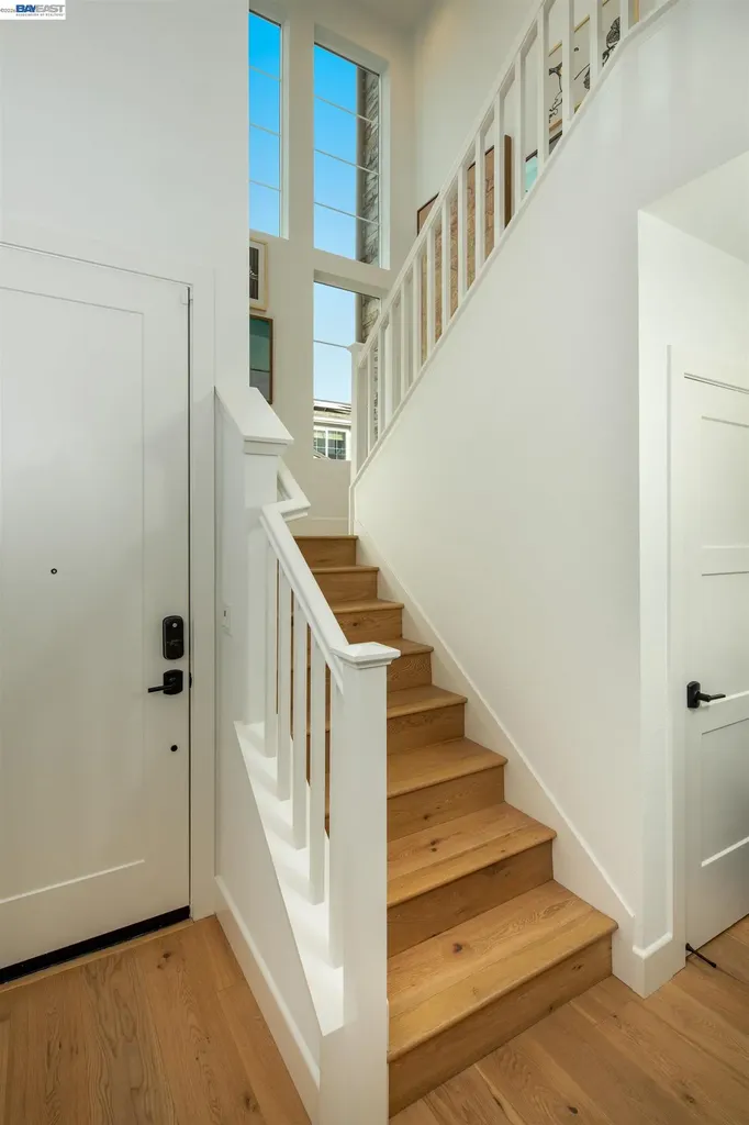 205 Splittail Way Napa CA 94558
