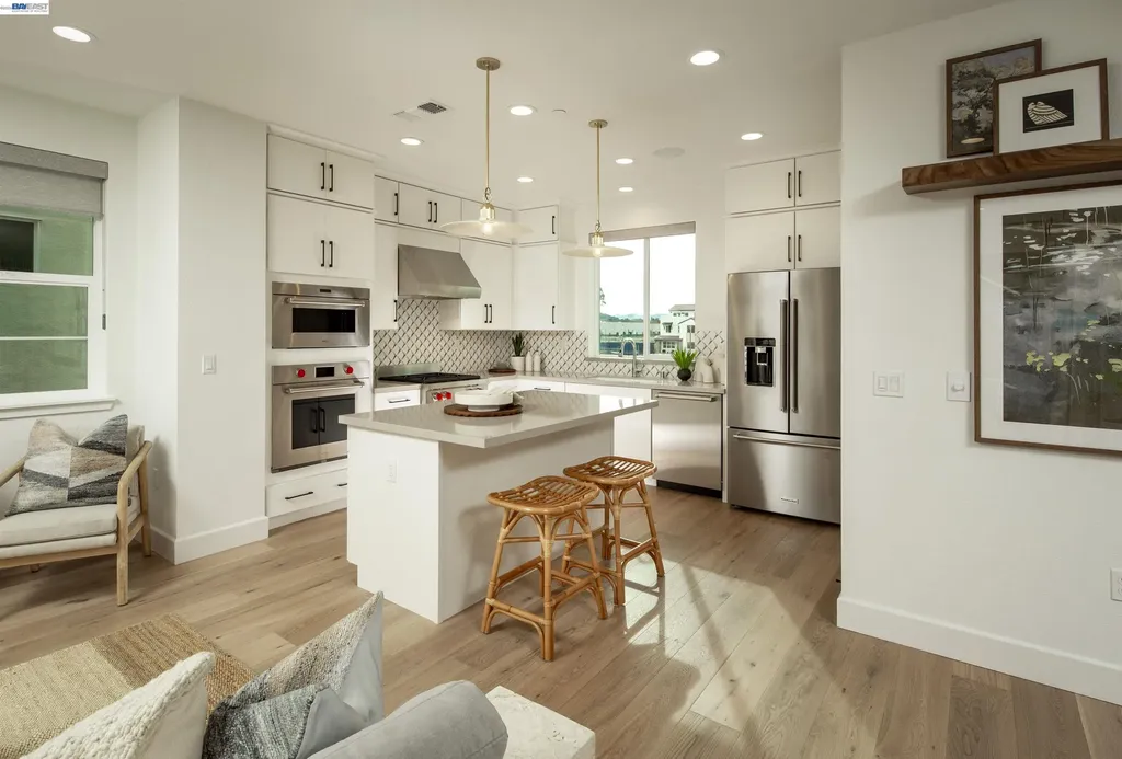 205 Splittail Way Napa CA 94558