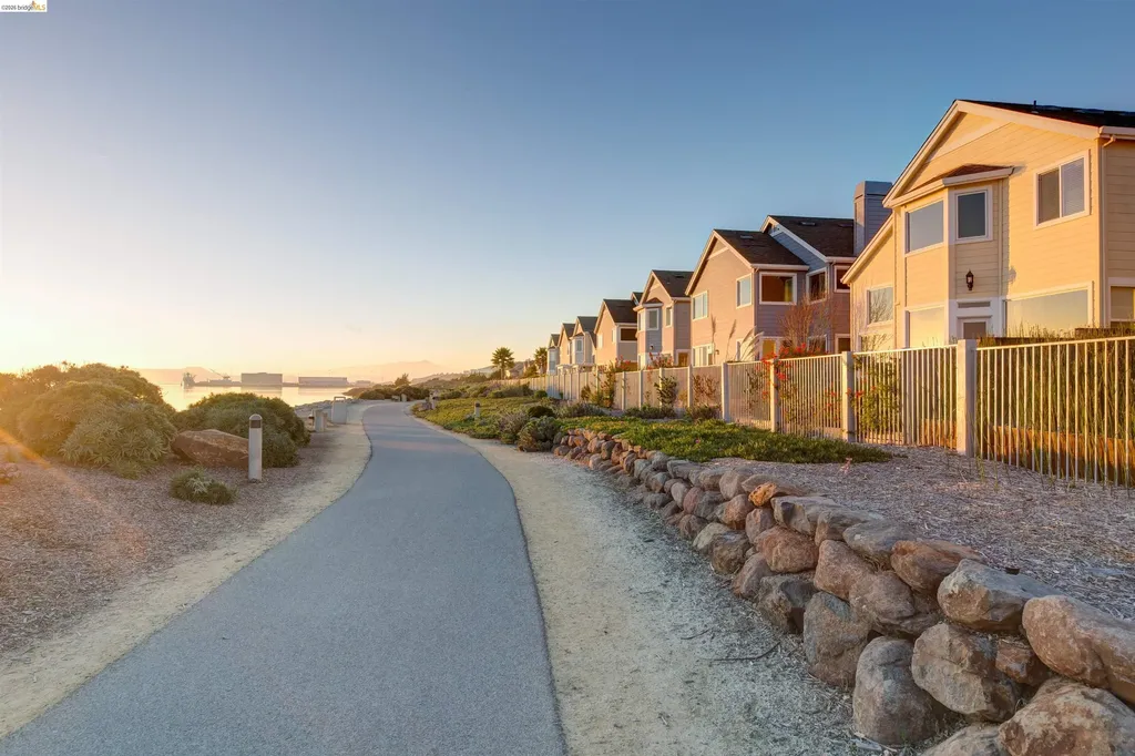 12 Bayside Court Richmond CA 94804