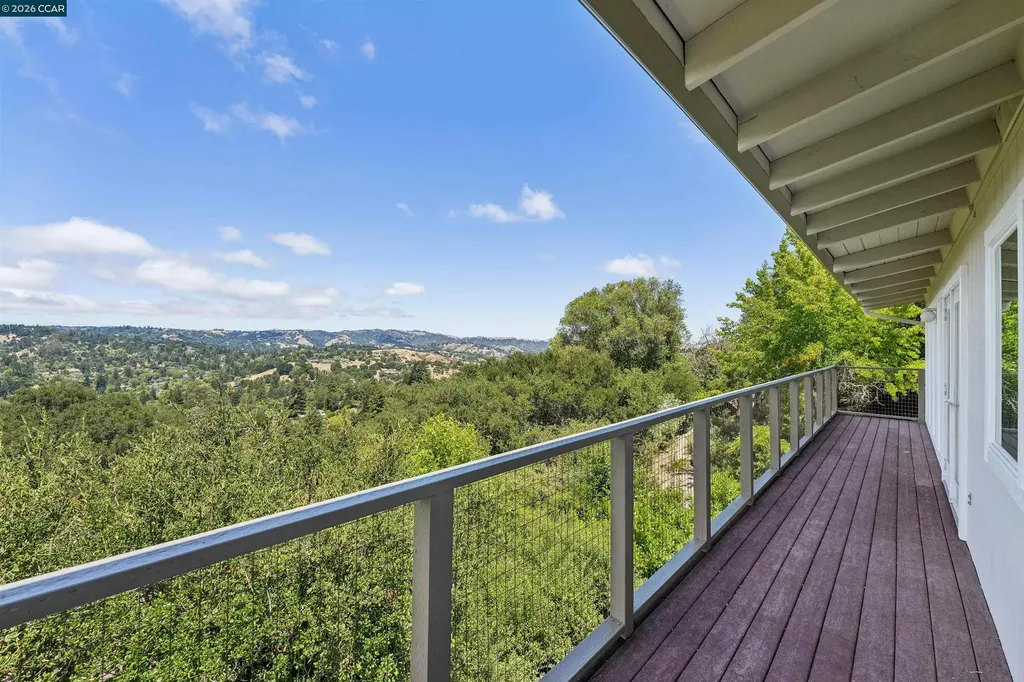210 Courtney Lane Orinda CA 94563