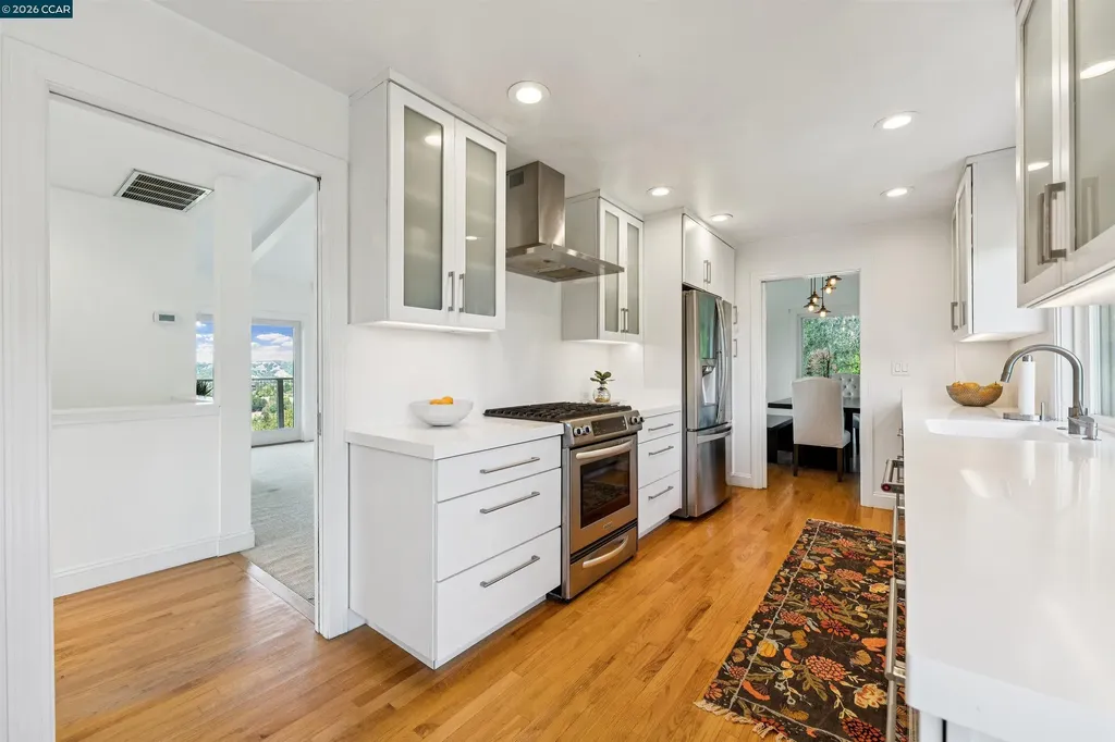 210 Courtney Lane Orinda CA 94563