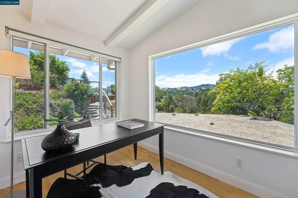 210 Courtney Lane Orinda CA 94563