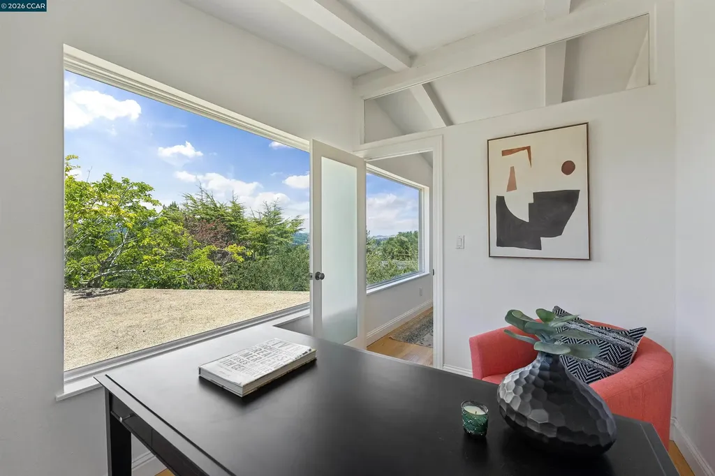 210 Courtney Lane Orinda CA 94563