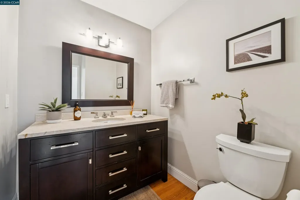 210 Courtney Lane Orinda CA 94563