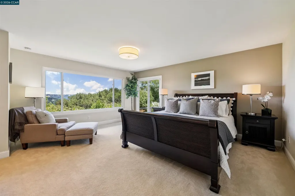 210 Courtney Lane Orinda CA 94563