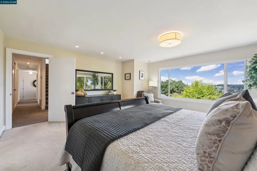 210 Courtney Lane Orinda CA 94563