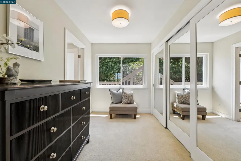 210 Courtney Lane Orinda CA 94563