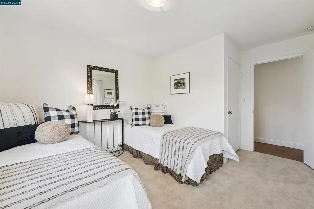 210 Courtney Lane Orinda CA 94563