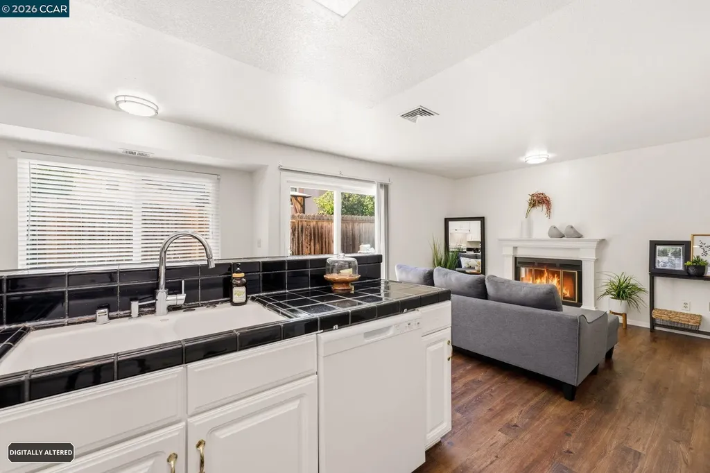 1056 Monfredo Pittsburg CA 94565