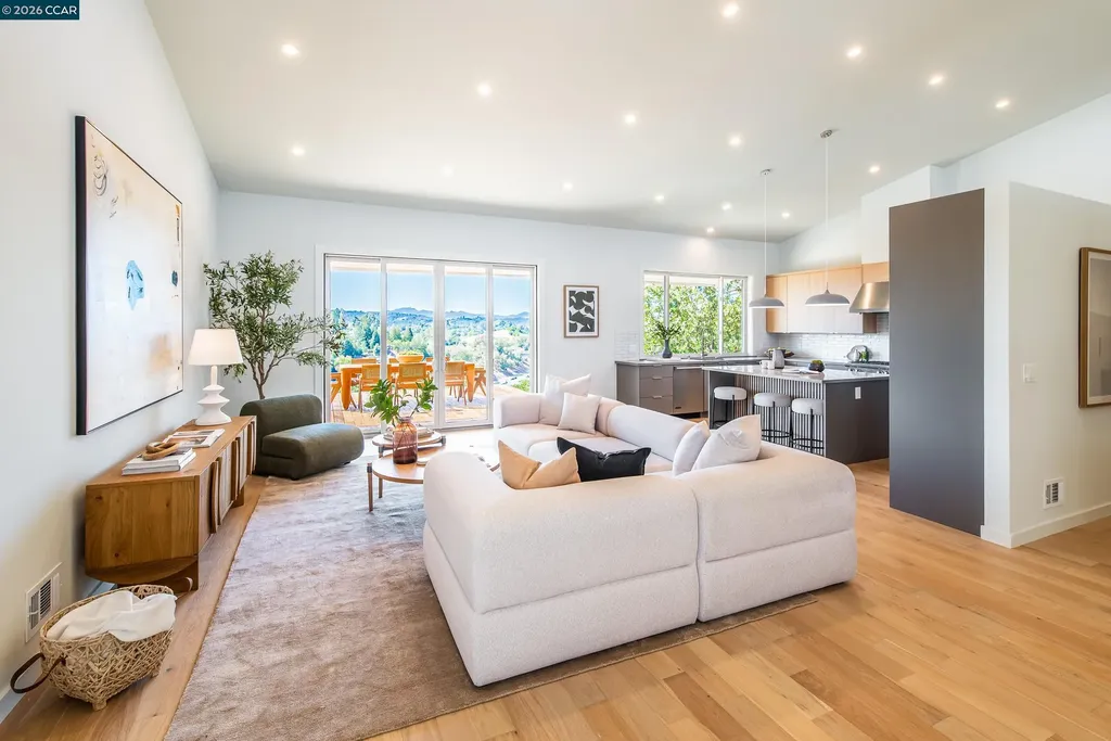 105 Hillcroft Walnut Creek CA 94597