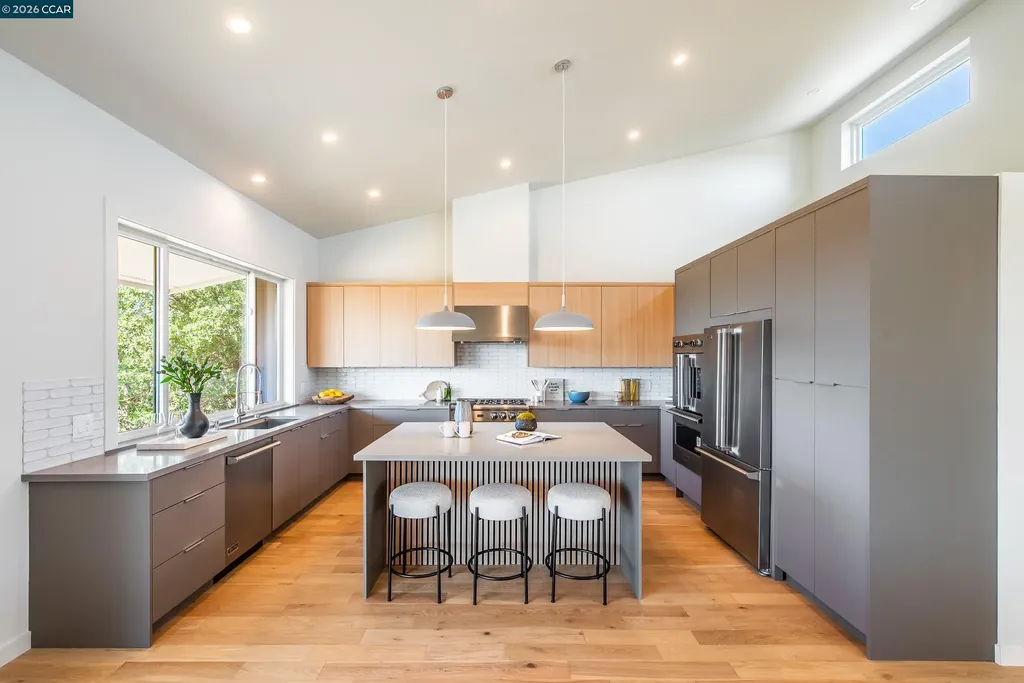 105 Hillcroft Walnut Creek CA 94597