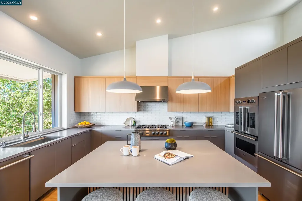 105 Hillcroft Walnut Creek CA 94597