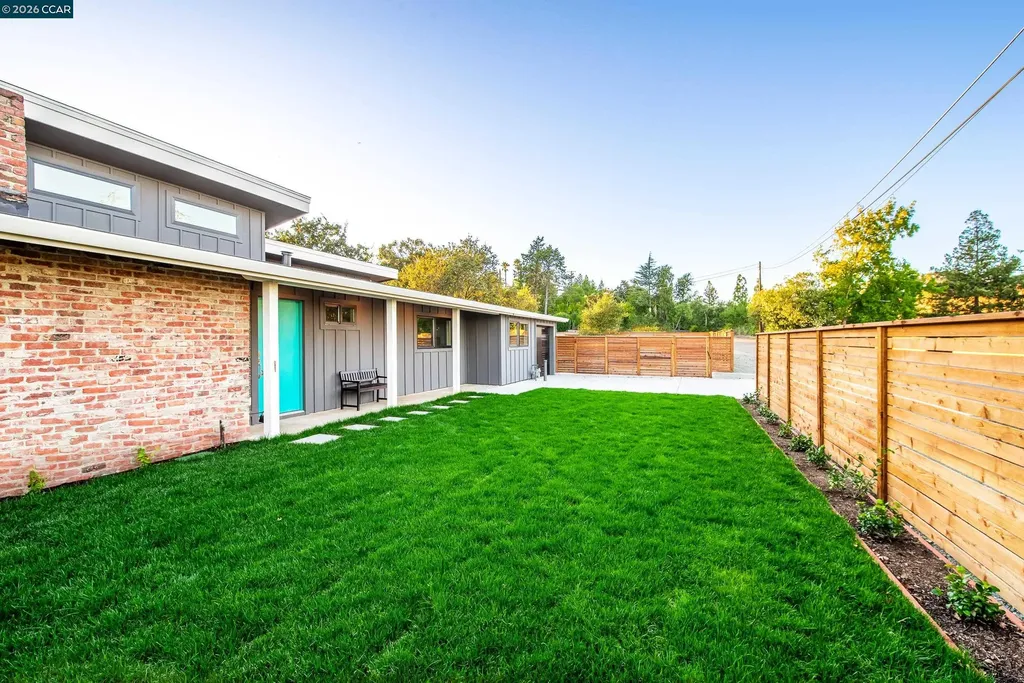 105 Hillcroft Walnut Creek CA 94597