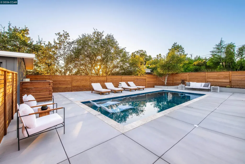 105 Hillcroft Walnut Creek CA 94597