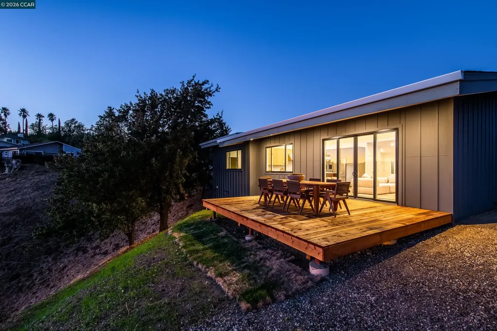 105 Hillcroft Walnut Creek CA 94597