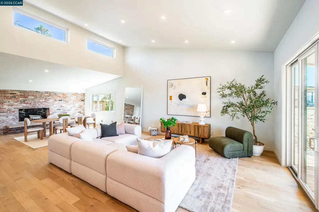105 Hillcroft Walnut Creek CA 94597