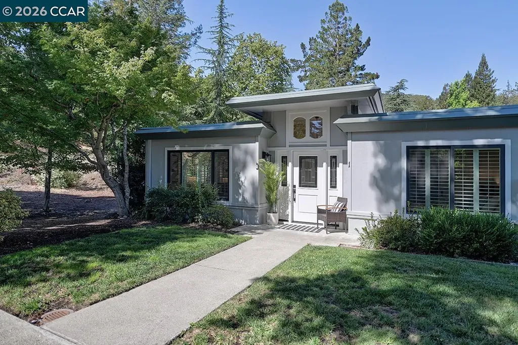 1517 Oakmont Drive Walnut Creek CA 94595