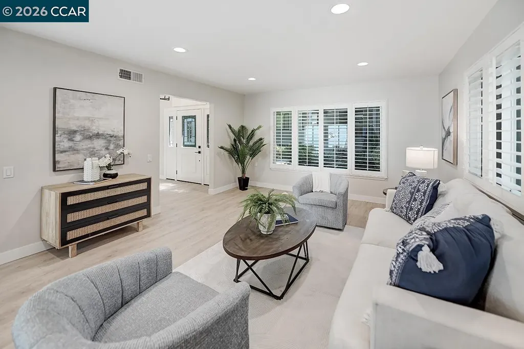 1517 Oakmont Drive Walnut Creek CA 94595