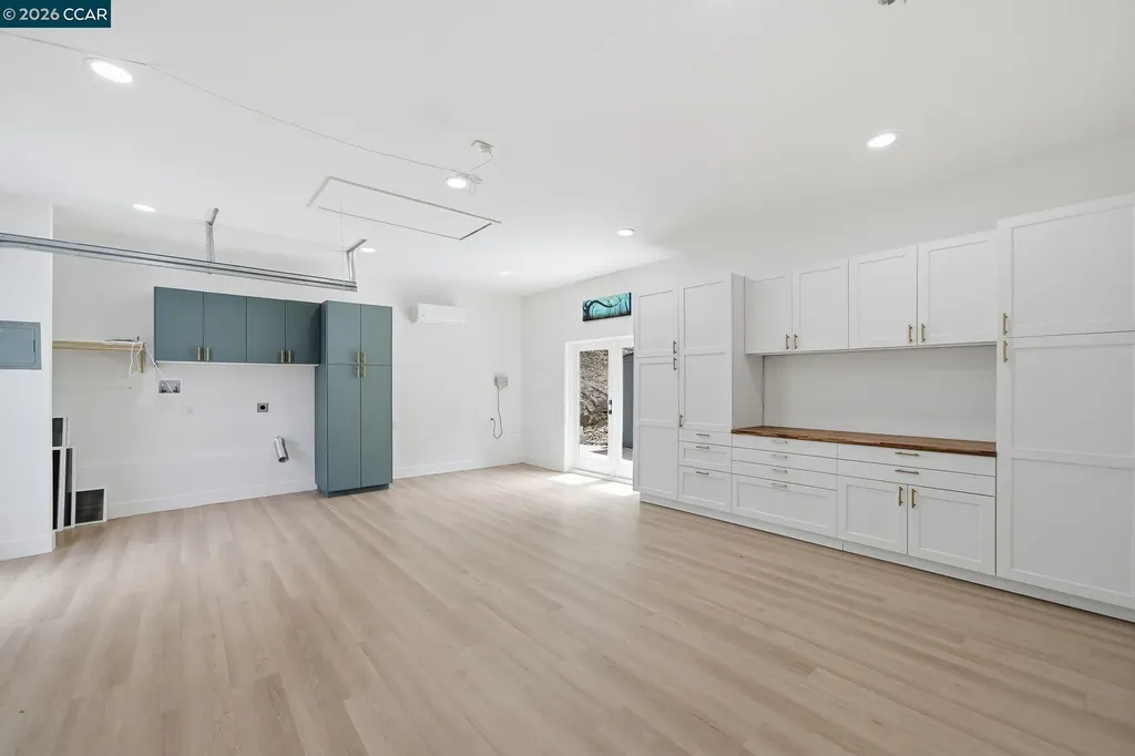 9 Easton Court Orinda CA 94563