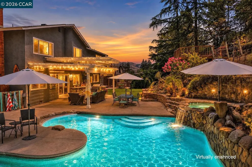 139 Mt Everest Court Clayton CA 94517