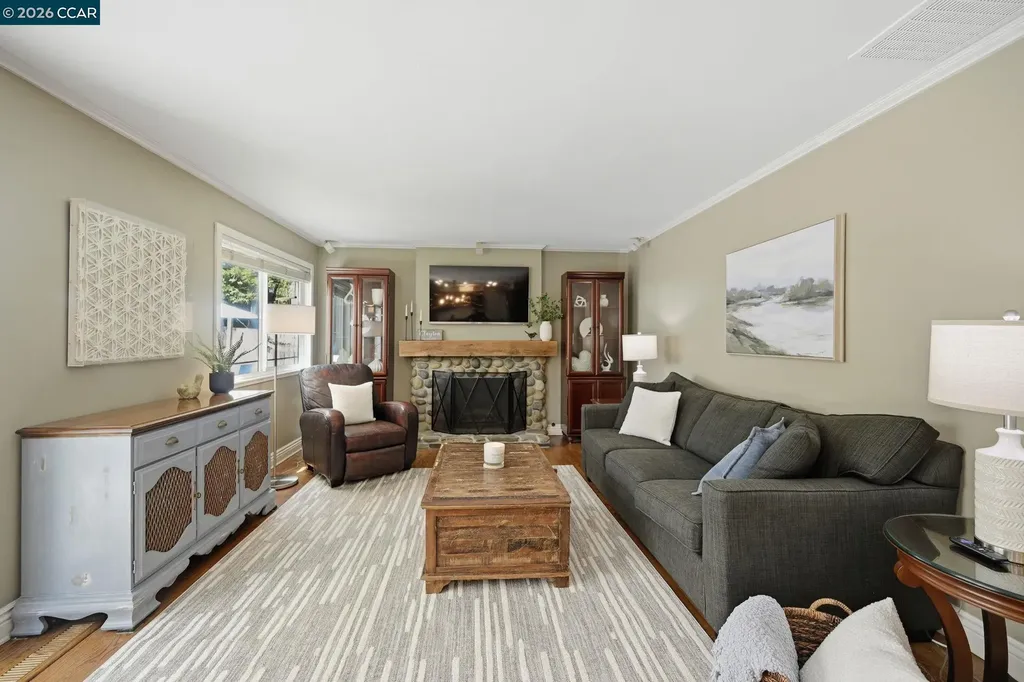 139 Mt Everest Court Clayton CA 94517