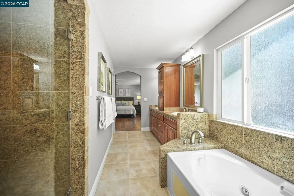 139 Mt Everest Court Clayton CA 94517