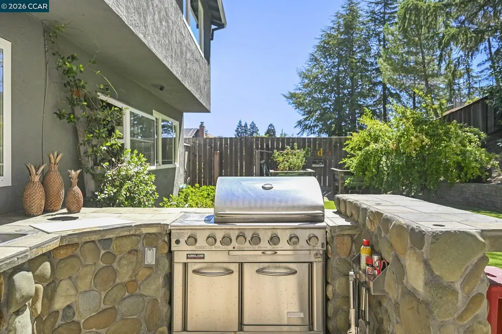 139 Mt Everest Court Clayton CA 94517