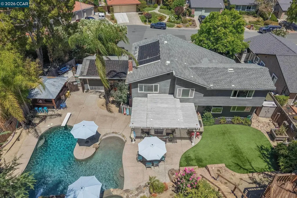 139 Mt Everest Court Clayton CA 94517