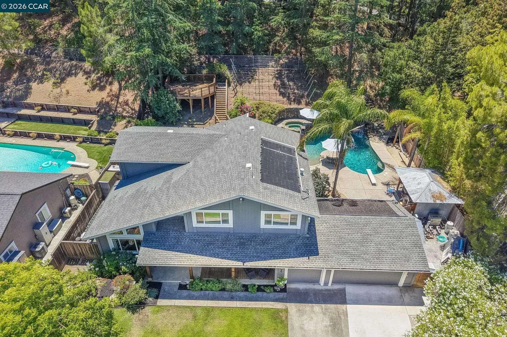 139 Mt Everest Court Clayton CA 94517
