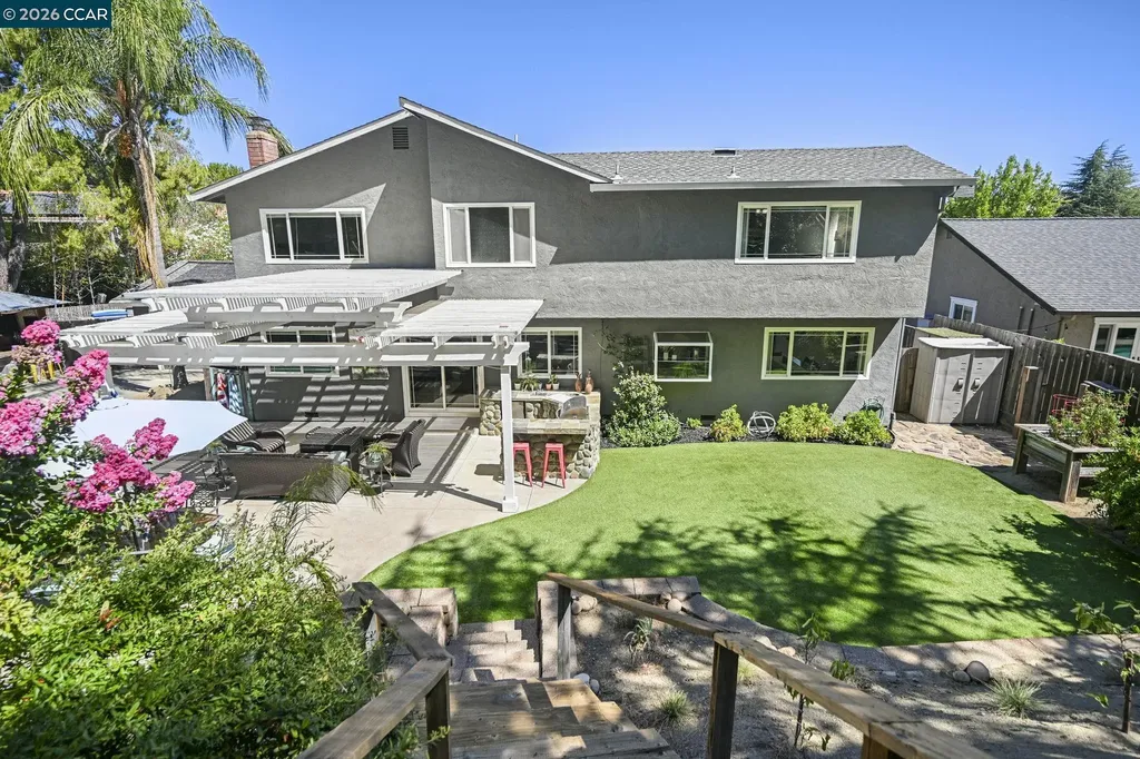 139 Mt Everest Court Clayton CA 94517