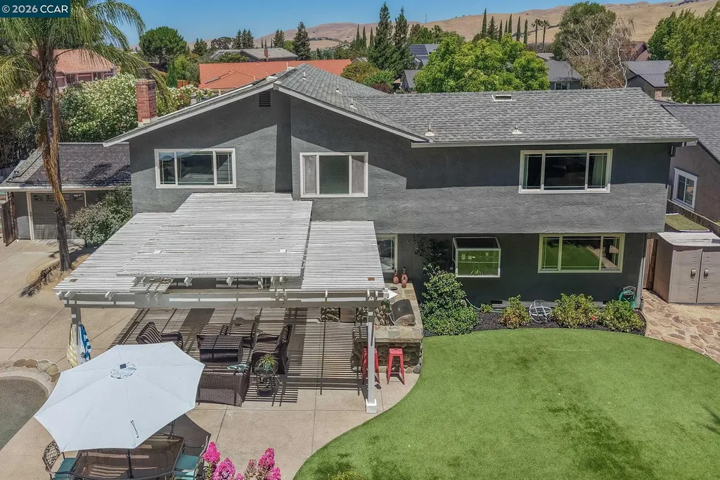 139 Mt Everest Court Clayton CA 94517