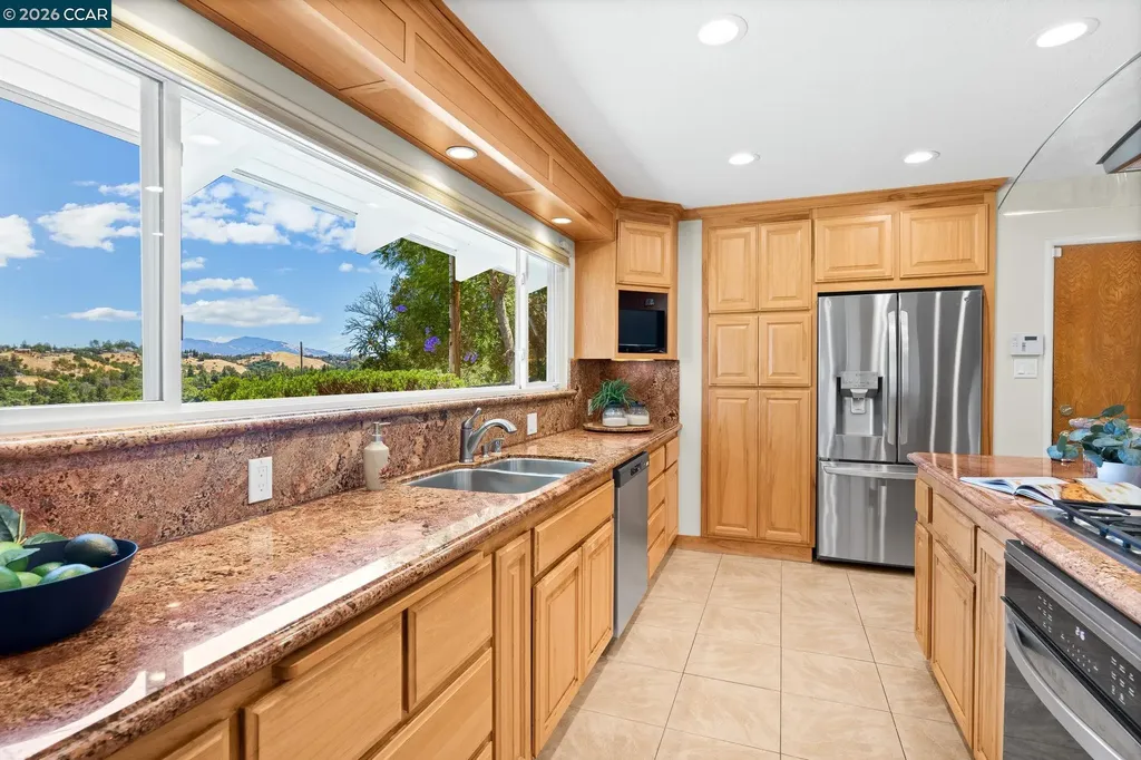 4050 Saint Marys Street Martinez CA 94553