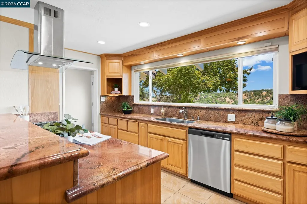4050 Saint Marys Street Martinez CA 94553