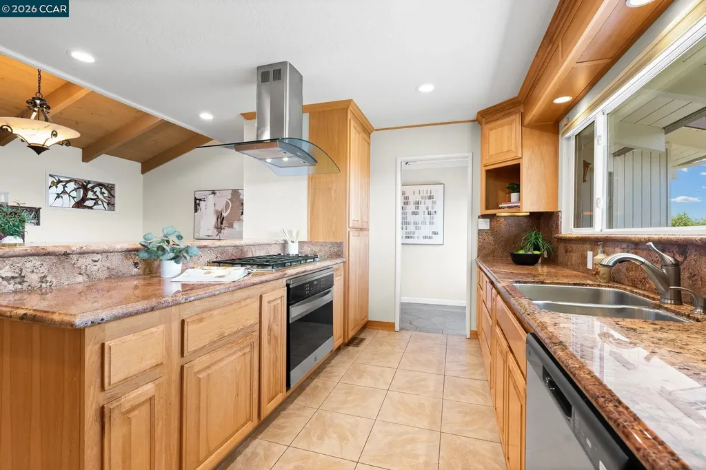 4050 Saint Marys Street Martinez CA 94553