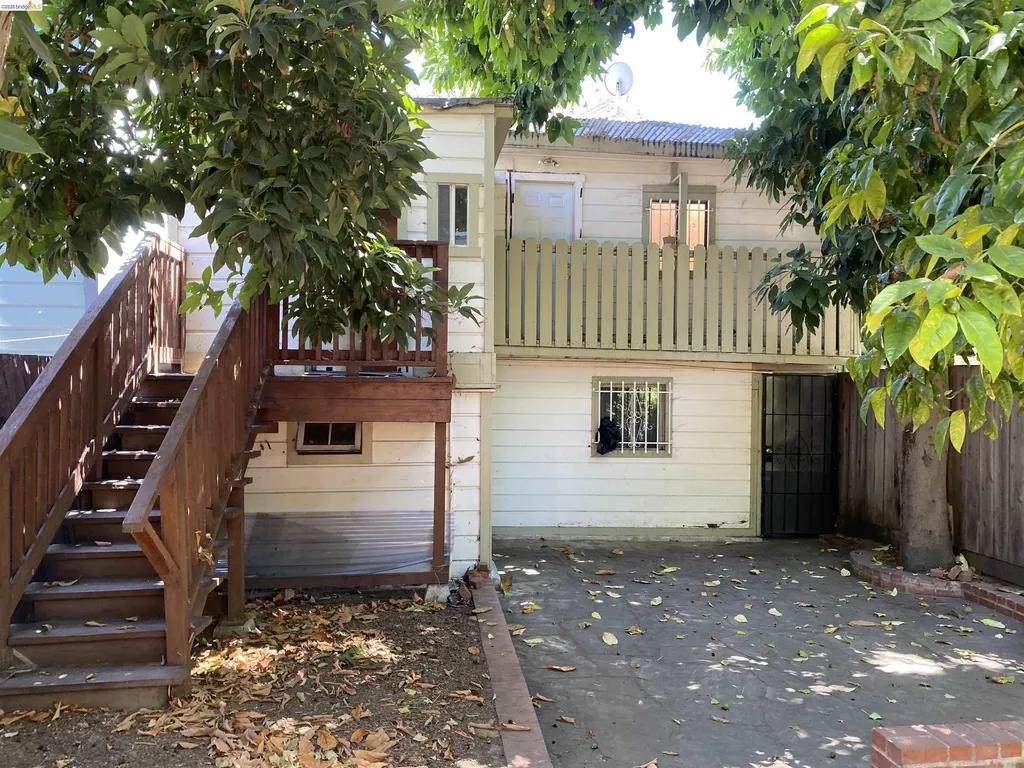 1133 Wood Street Oakland CA 94607