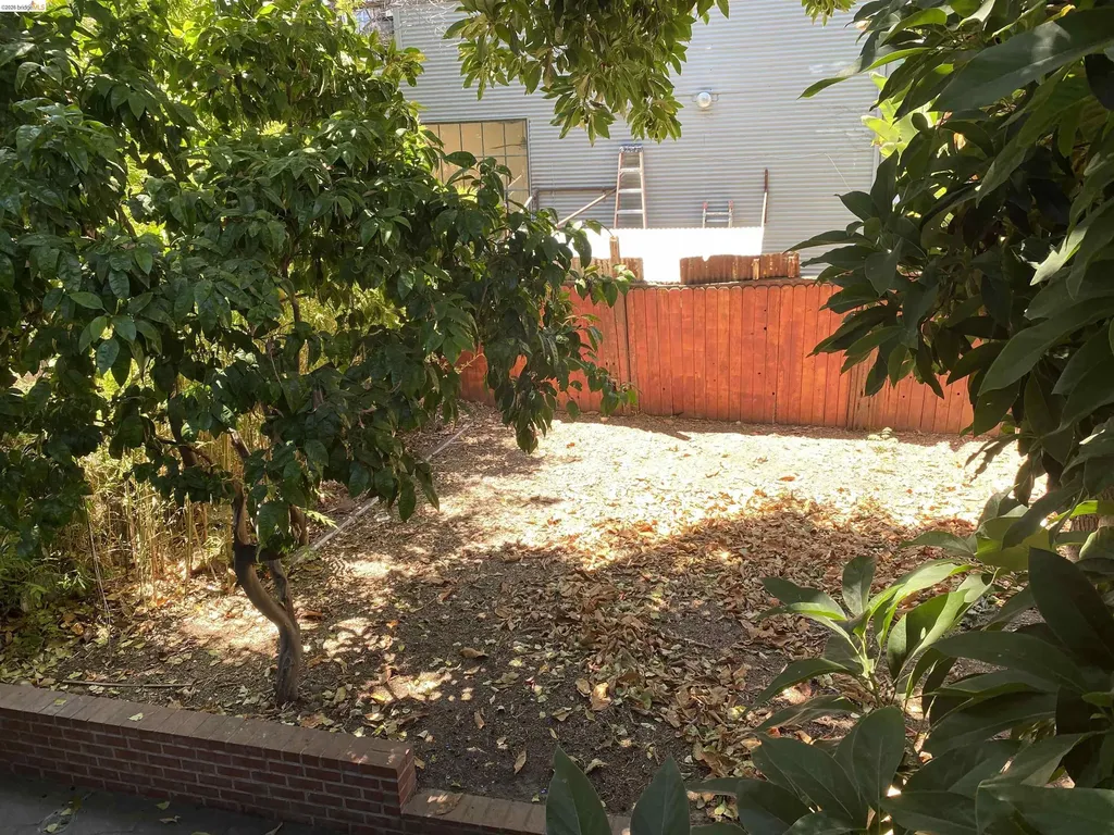 1133 Wood Street Oakland CA 94607