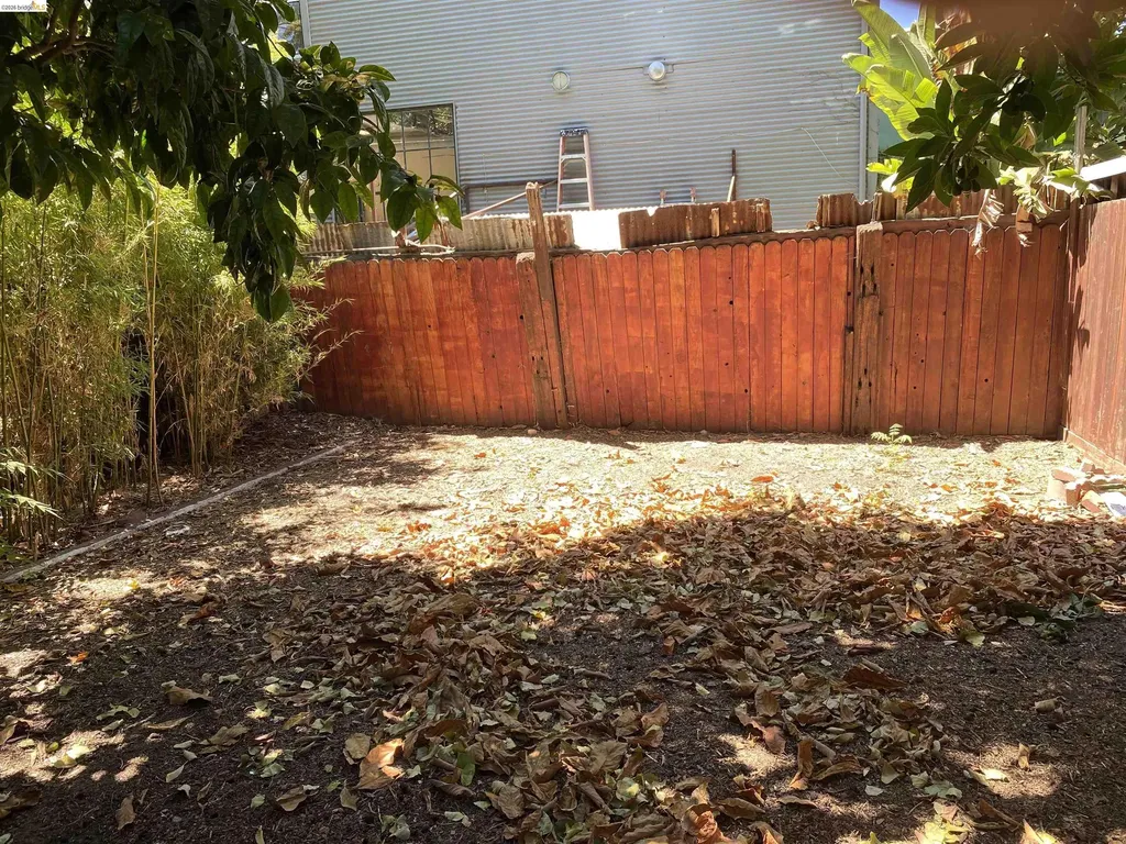 1133 Wood Street Oakland CA 94607