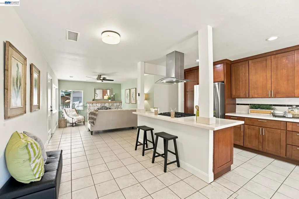 54 Lakeview Drive Bay Point CA 94565
