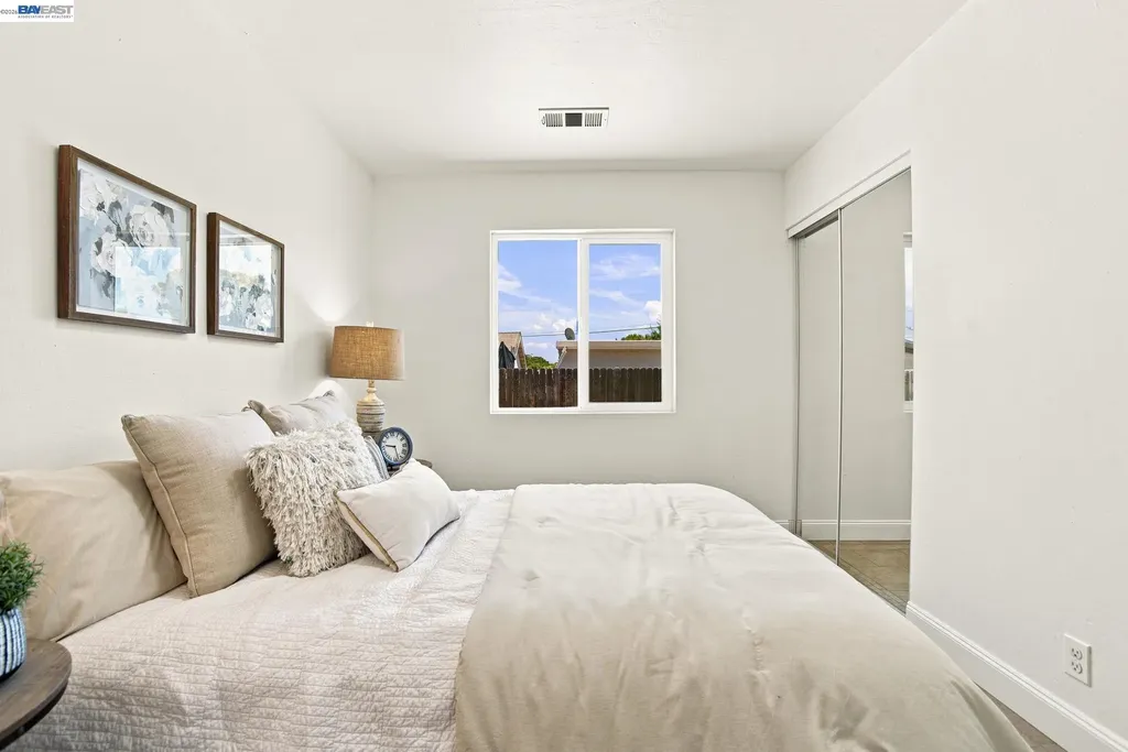 54 Lakeview Drive Bay Point CA 94565