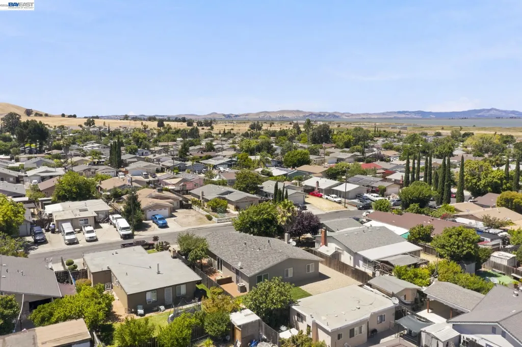 54 Lakeview Drive Bay Point CA 94565