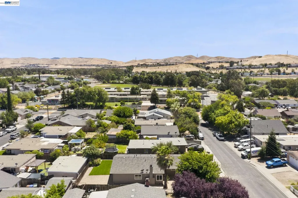 54 Lakeview Drive Bay Point CA 94565
